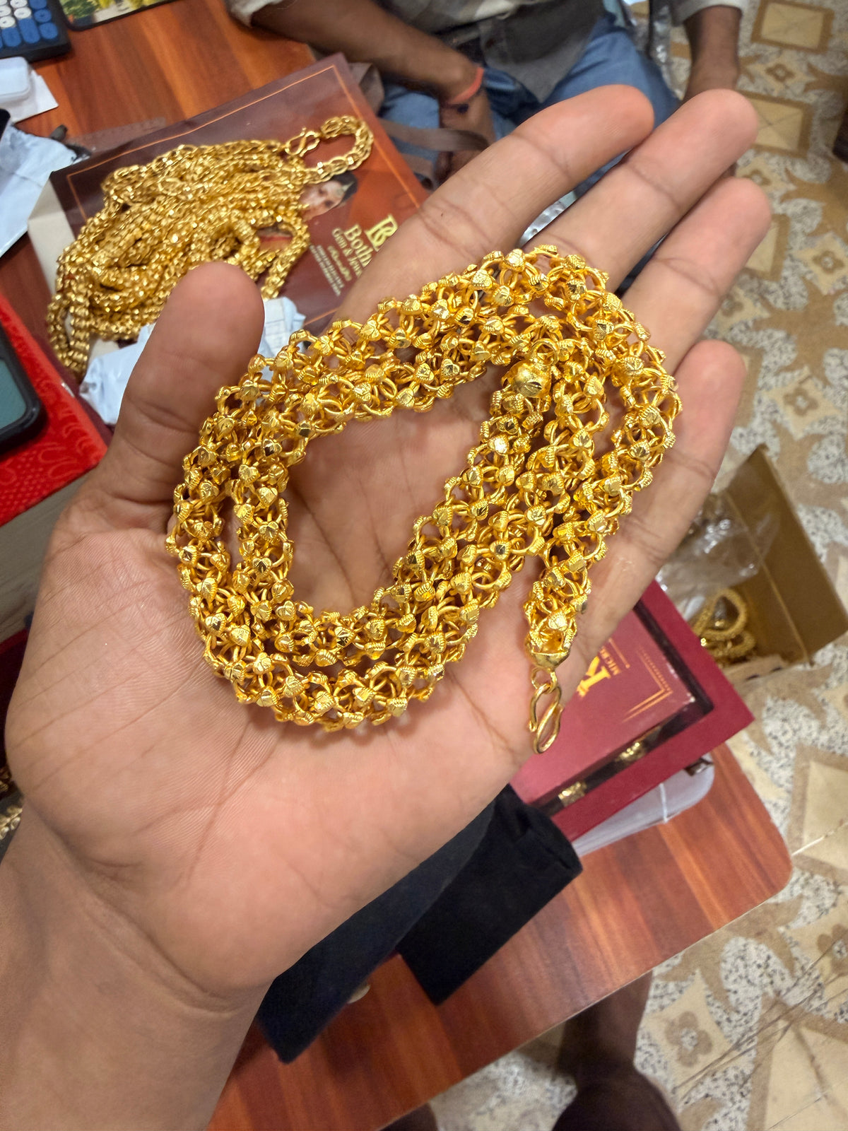 Gold forming Lite Gajra Chain