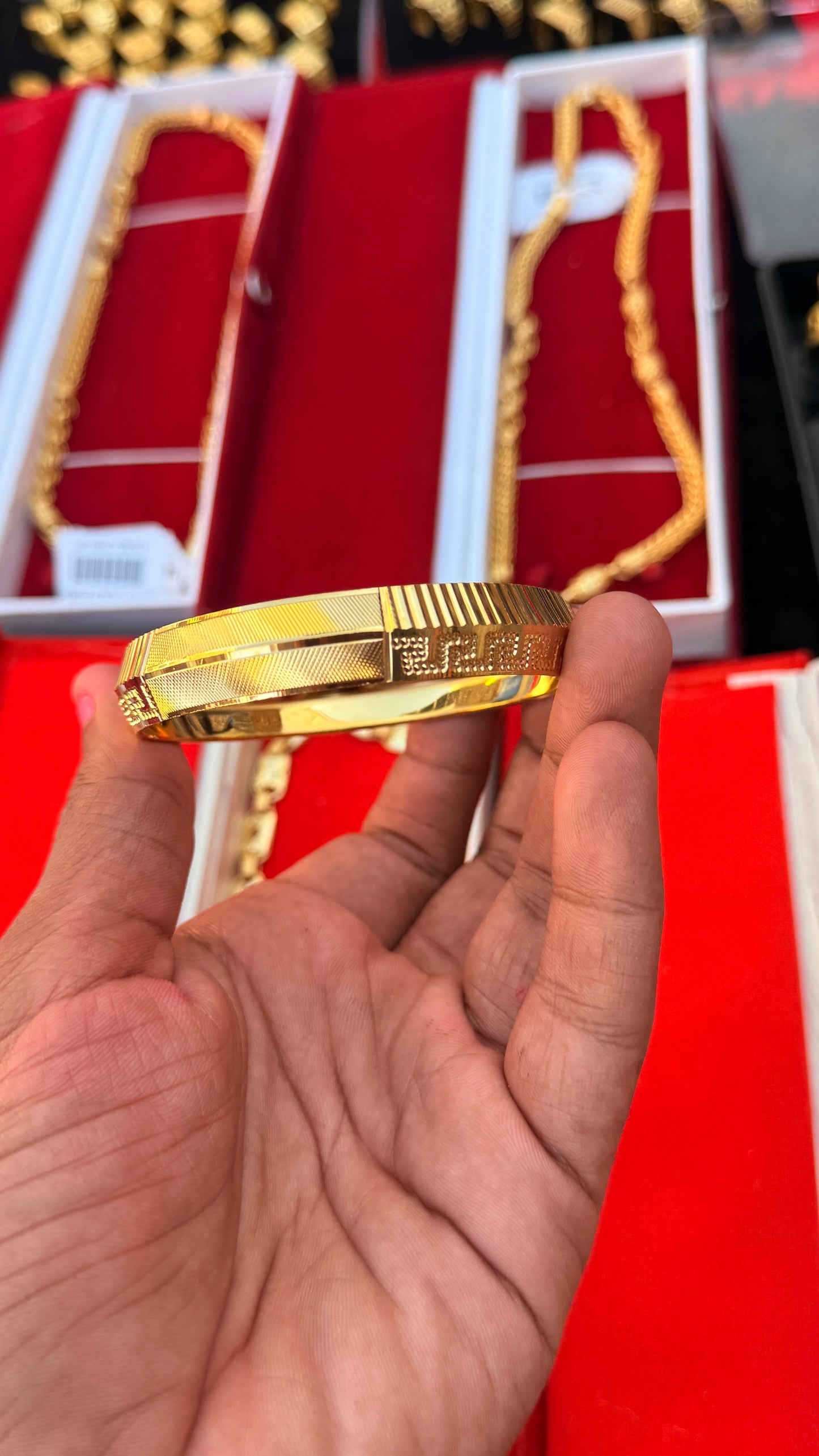 GOLD FORMING ZIGZAG KADA
