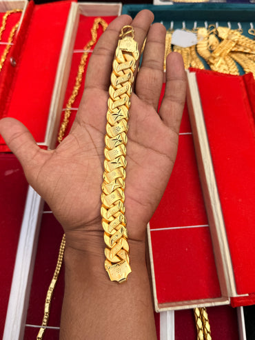 GOLD FORMING POKKAL SINGA PURI BRASLET