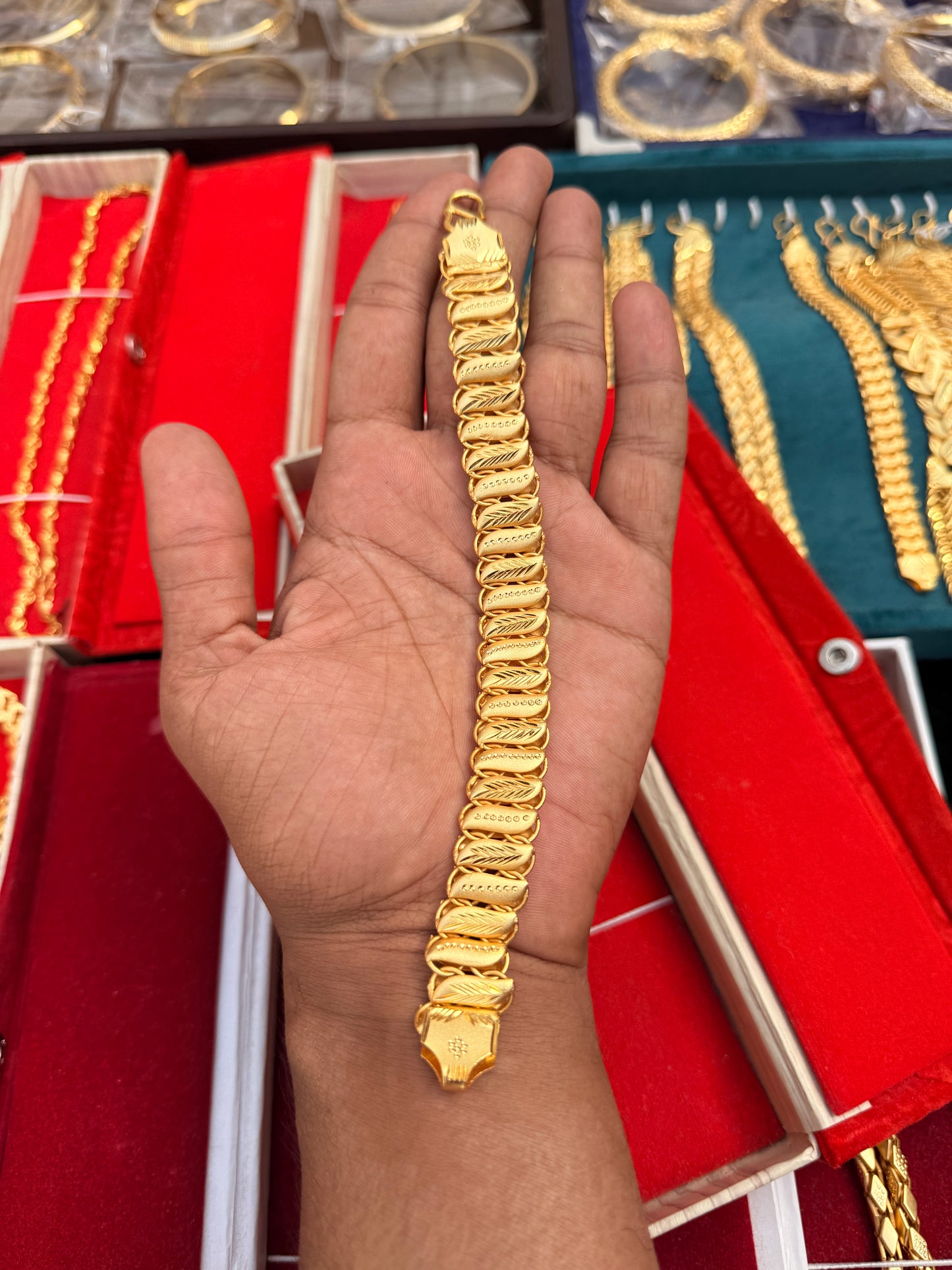GOLD FORMING BRASLET BH001