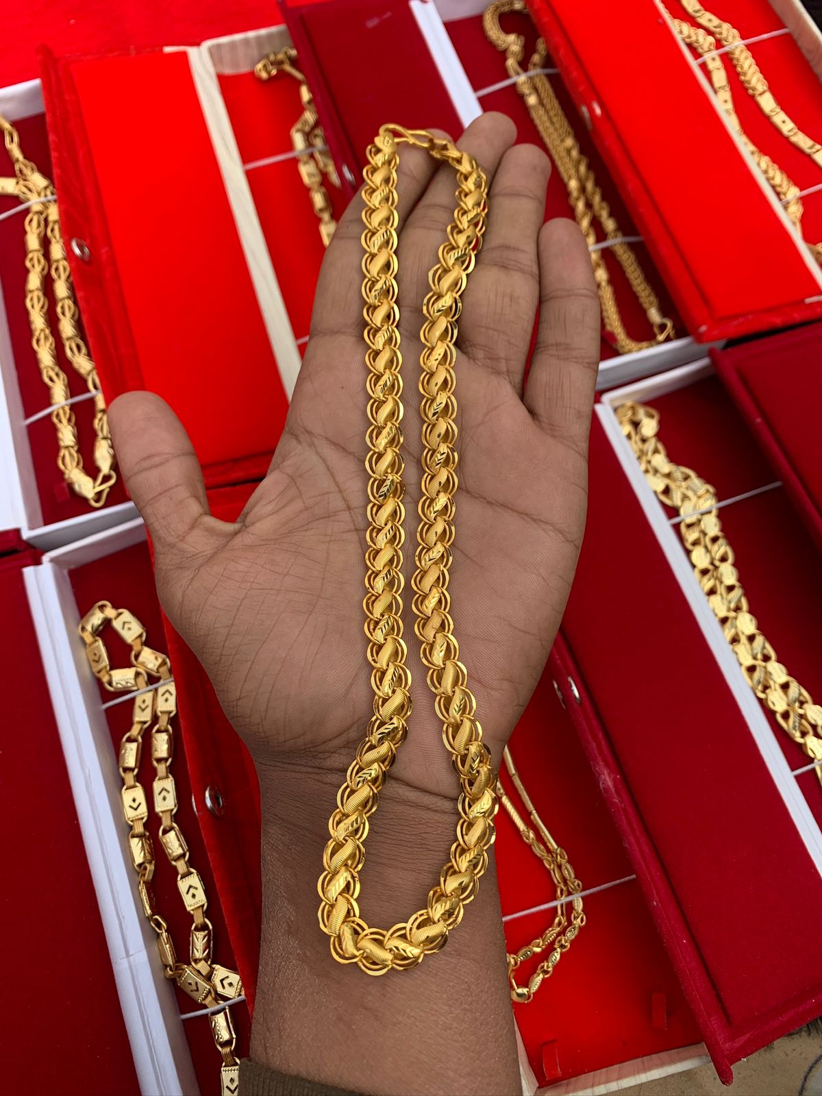 Premium Gold Forming Lotus Chain
