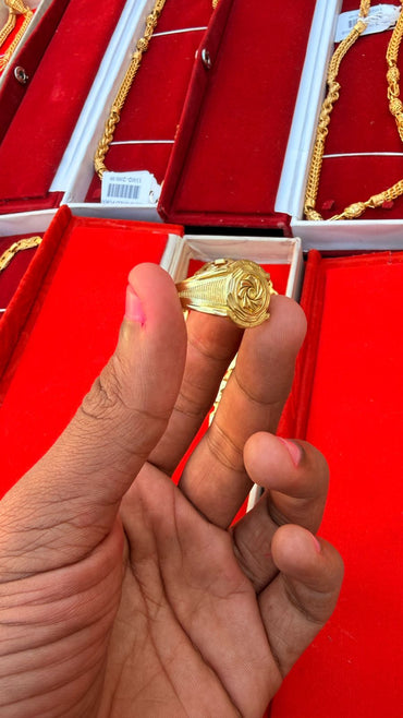 GOLD FORMING PLAIN RING