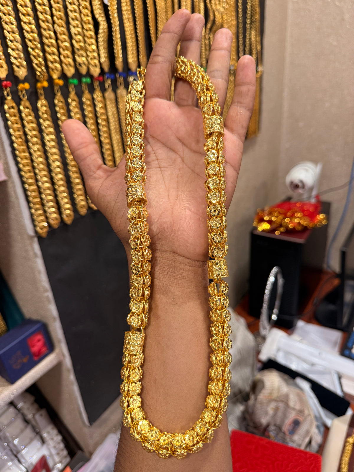 Gold forming Pipe Chain