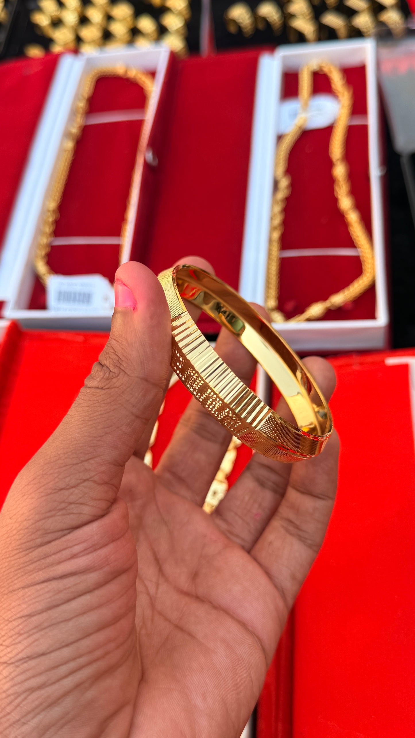 GOLD FORMING ZIGZAG KADA