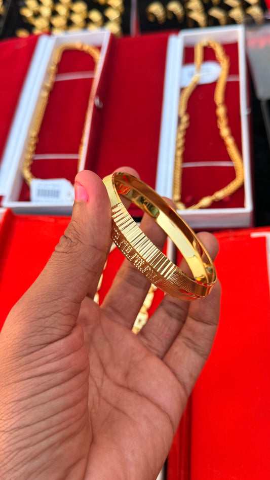 GOLD FORMING ZIGZAG KADA