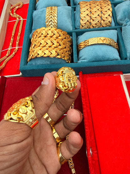 GOLD FORMING SETH RING