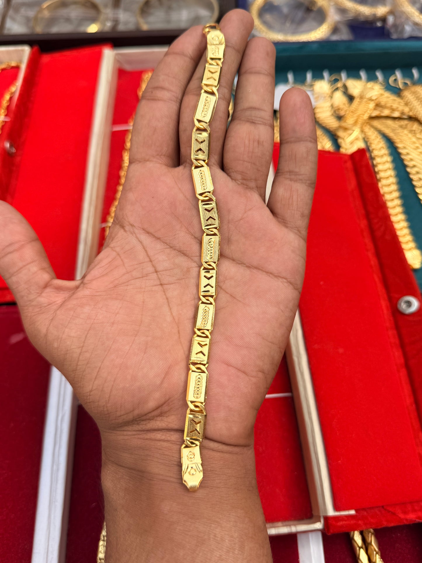 GOLD FORMING BISCUIT BRASLET