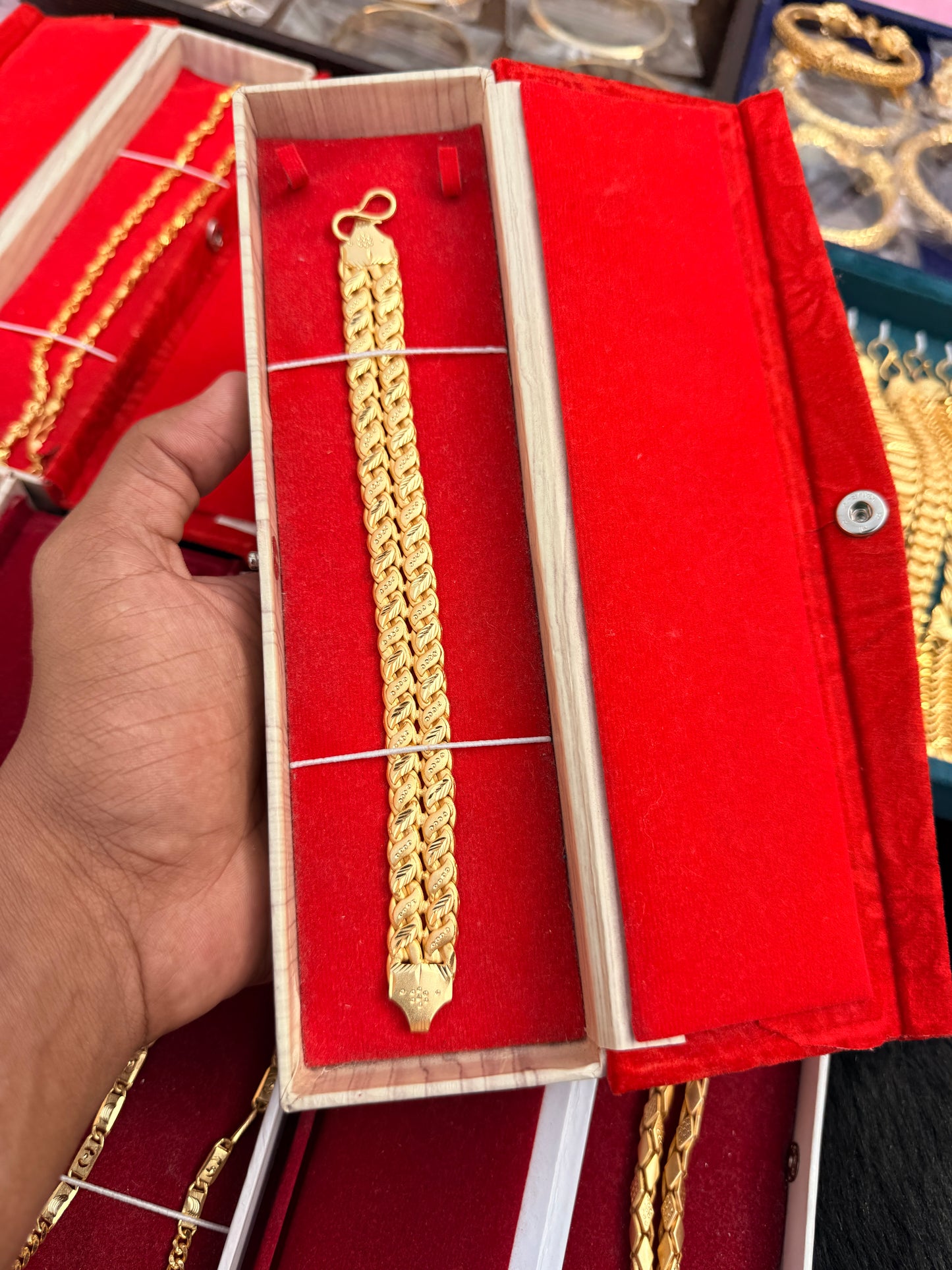 GOLD FORMING BRASCLET BH002