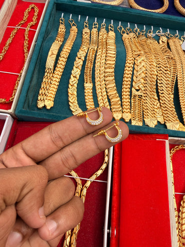 GOLD FORMING PREMIUM D.W. WHITE LONG EARRING