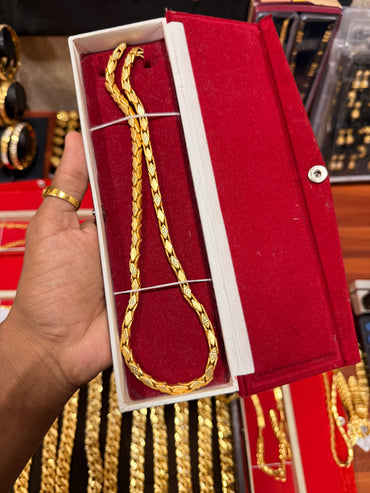 PREMIUM GOLD FORMING KAJU-KATLI CHAIN