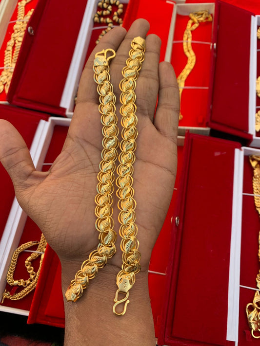 MEN'S GOLD FORMING LOTUS BRASLET