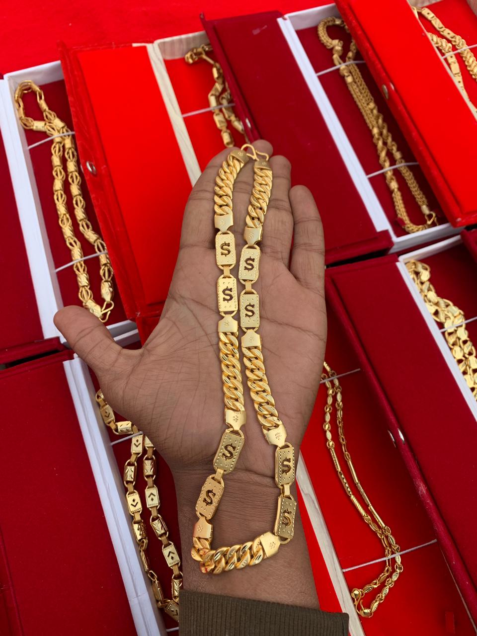 MEN'S GOLD FORMING SINGAPURI DOLLAR CHAIN
