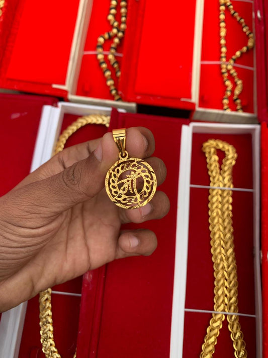 MEN'S GOLD FORMING MAA PANDANT