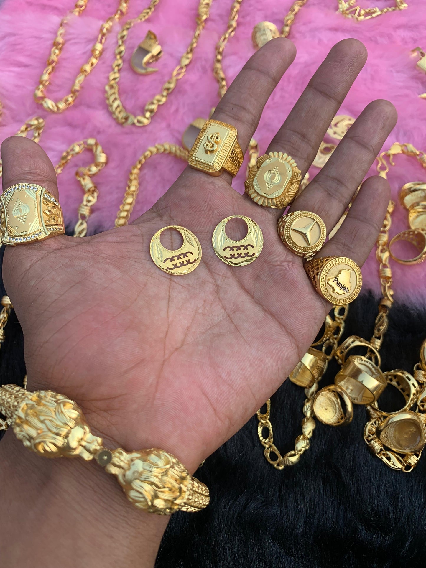 MEN'S GOLD FORMING EARRING