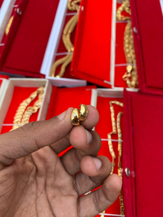 MEN'S GOLD FORMING PLAIN EARRING