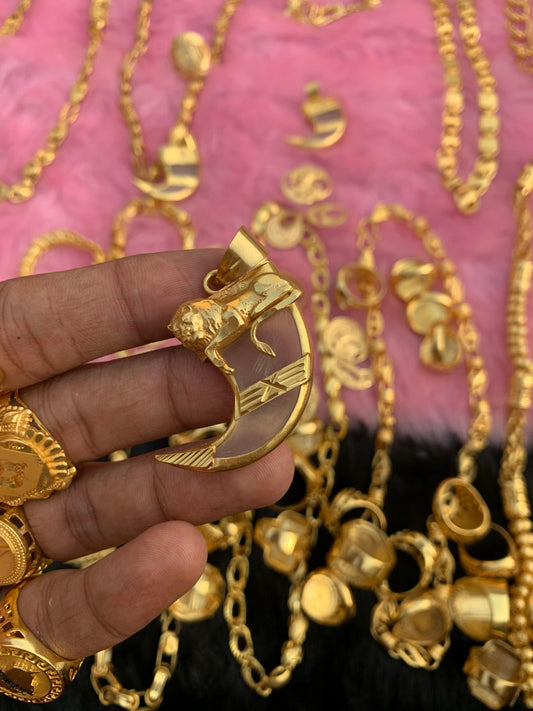 MEN'S GOLD FORMING JAGURE NEAL PANDANT