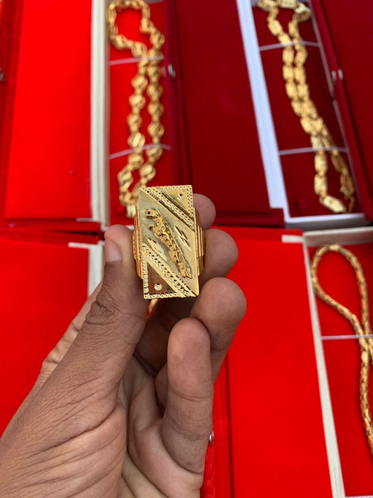 GOLD FORMING BIG JAGUAR RING