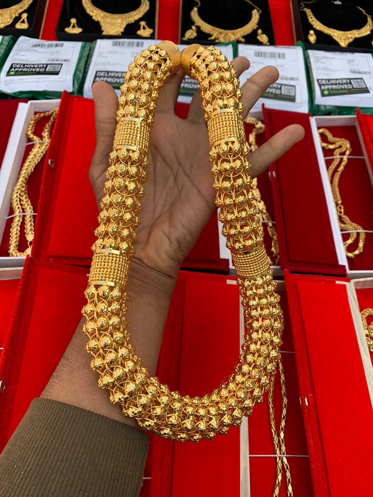 Premium Gold Forming heavy gajra chain