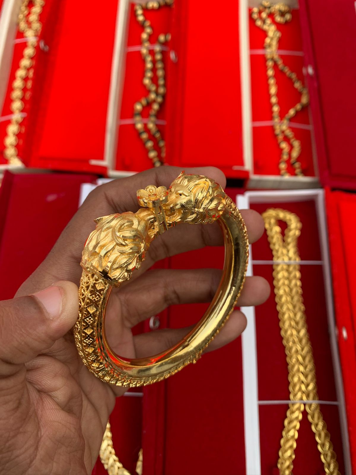 Premium Gold Forming Radwadi Kada