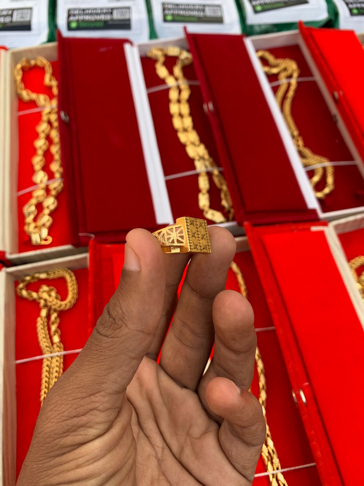 GOLD FORMING PLAIN RING