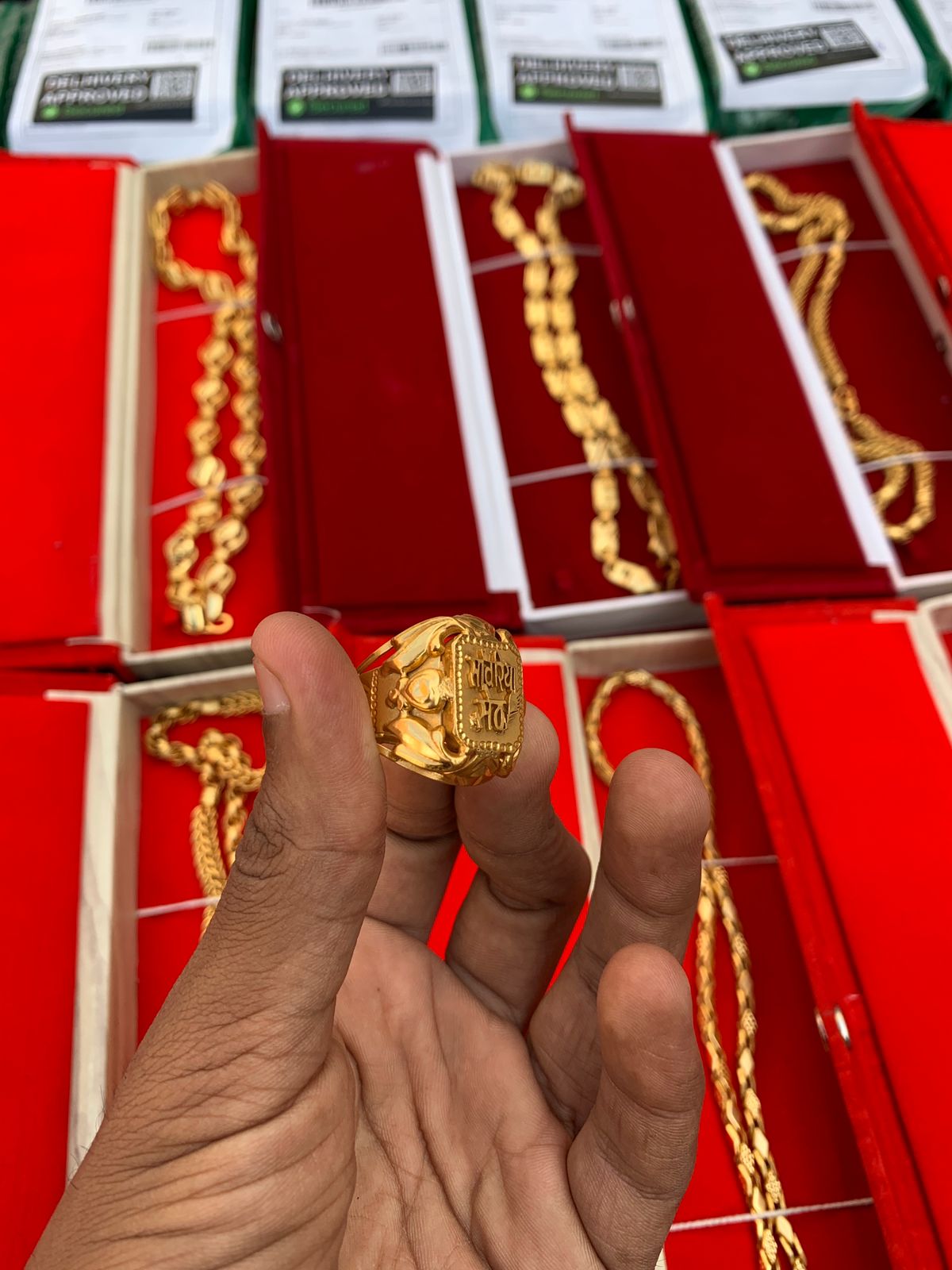 GOLD FORMING SAWARIYA SETH  RADWADI RING