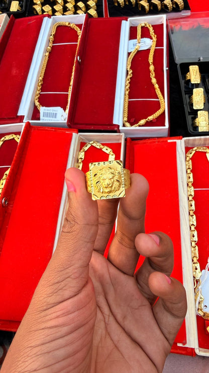 GOLD FORMING LION RING